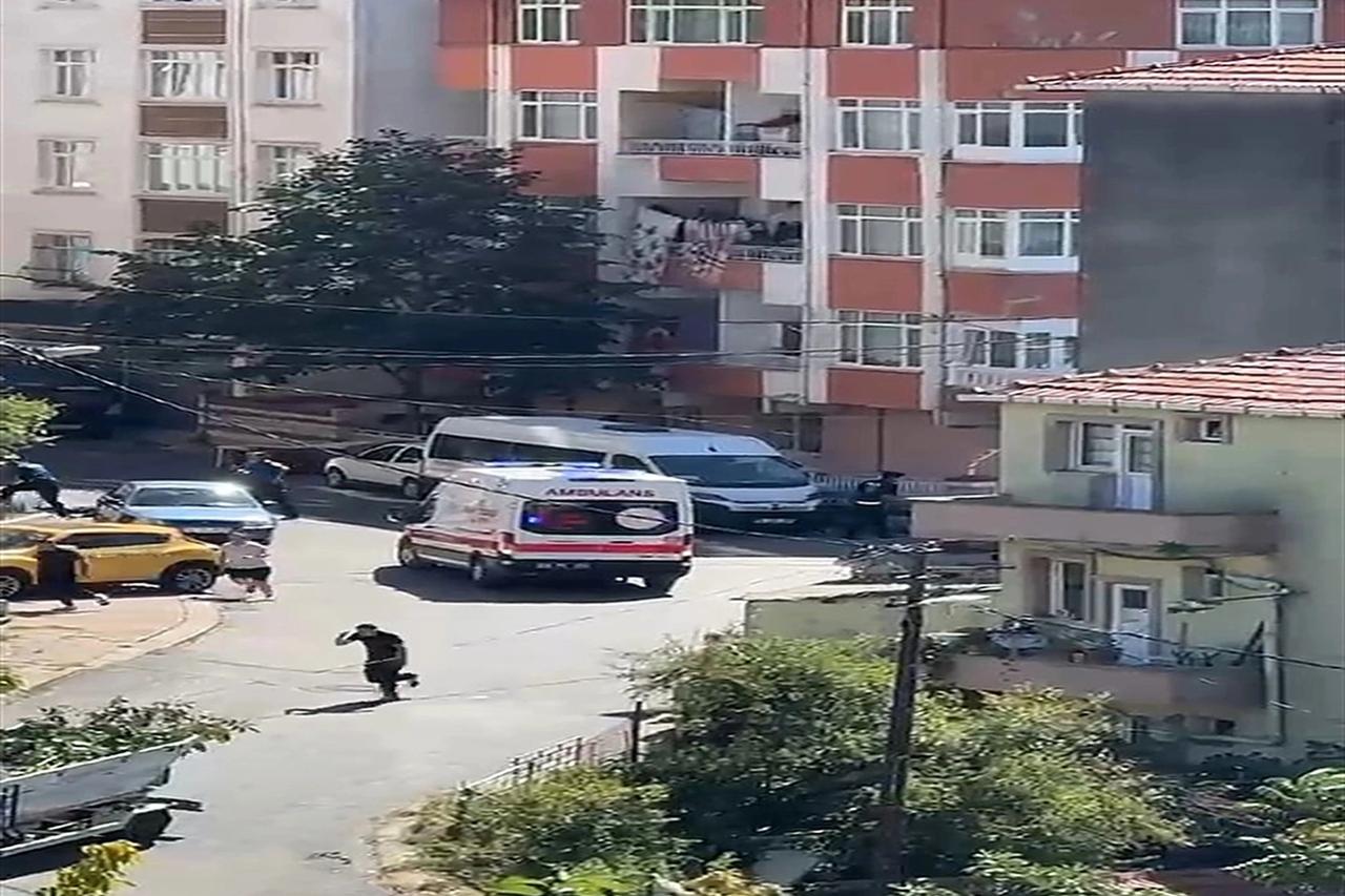 Maltepe'de silahlı kavga: Özel harekat polisleri sevk edildi, yaralılar var