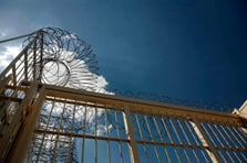 Hiliadu Cezaevi'ndeki arbedede yangın çıktı