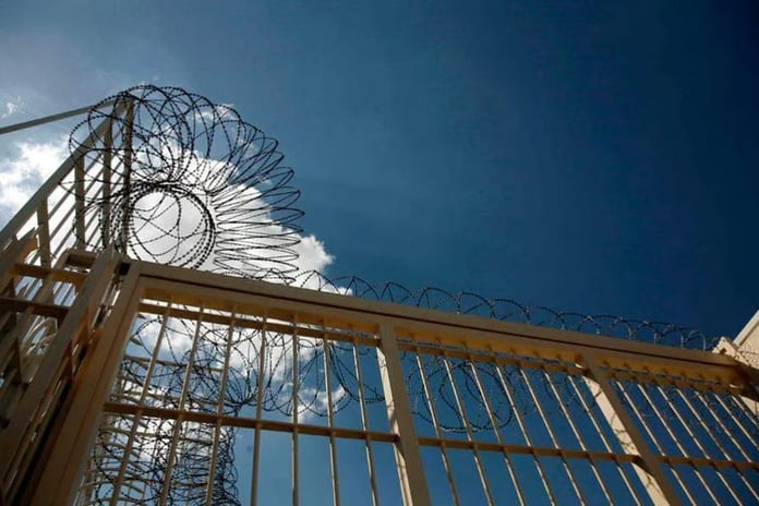 Hiliadu Cezaevi'ndeki arbedede yangın çıktı