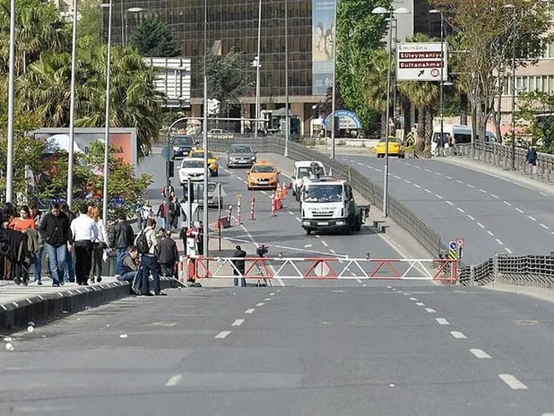 1 Mayıs için İstanbul’da geniş güvenlik önlemleri: Çok sayıda yol trafiğe kapatılacak