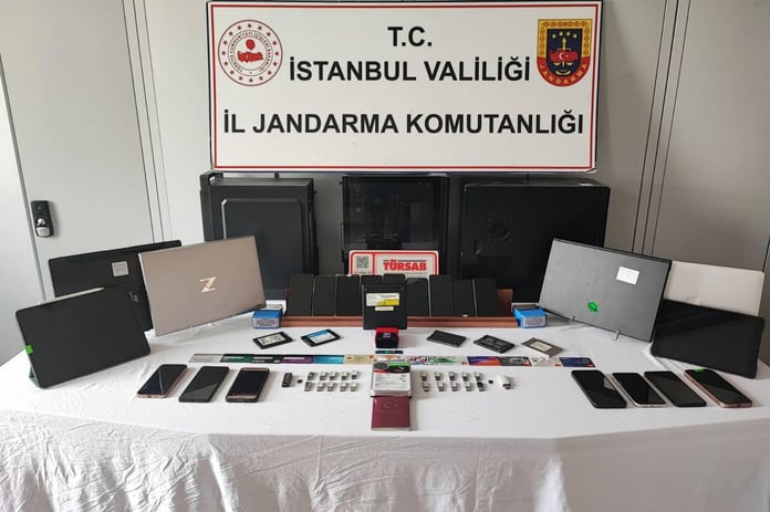 MİT'ten siber suç örgütüne operasyon: PTT ve HGS adını kullanan 10 dolandırıcı tutuklandı