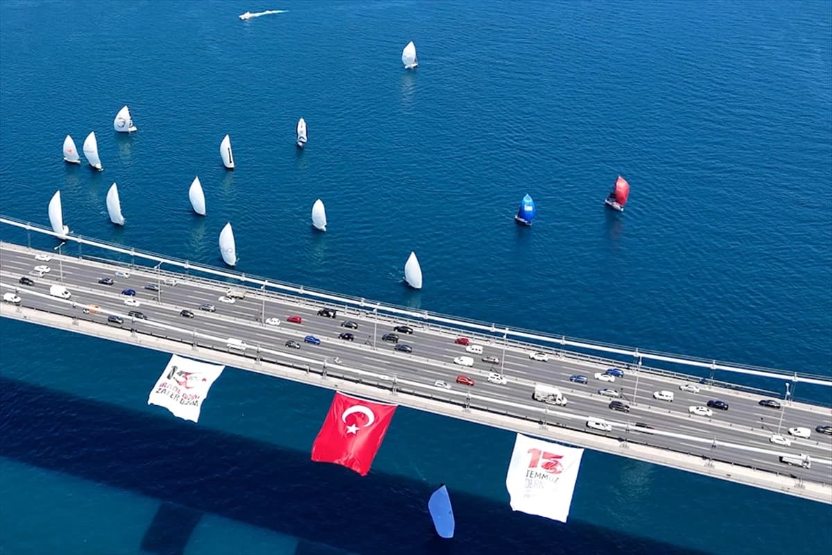 "Yelkenler Fora!" | 55. Deniz Kuvvetleri yat yarışı İstanbul'dan start aldı
