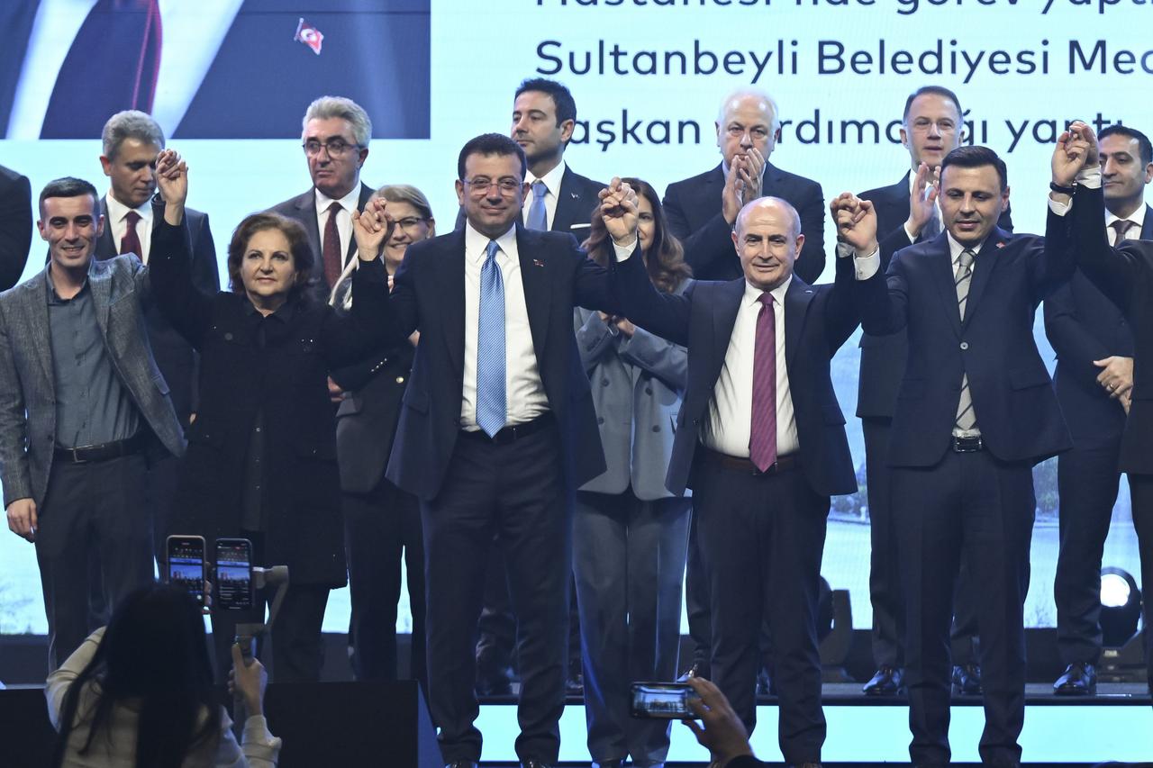 İBB çocuk parkını imara açtı