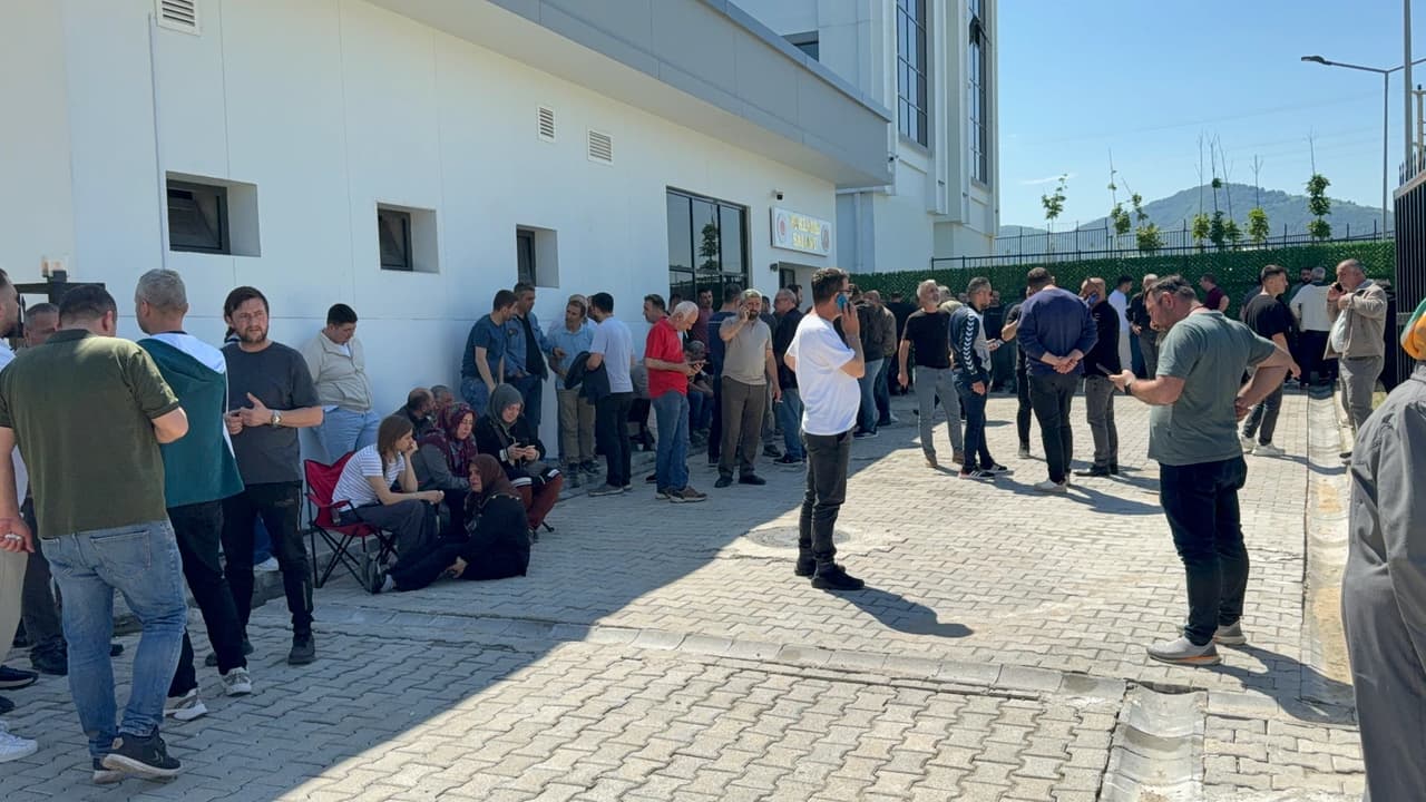 Samsun'daki demir çelik fabrikasında elektrik faciası: 3 işçi hayatını kaybetti
