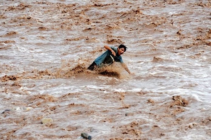 Pakistan'da muson yağmurları felaketi: 38 ölü