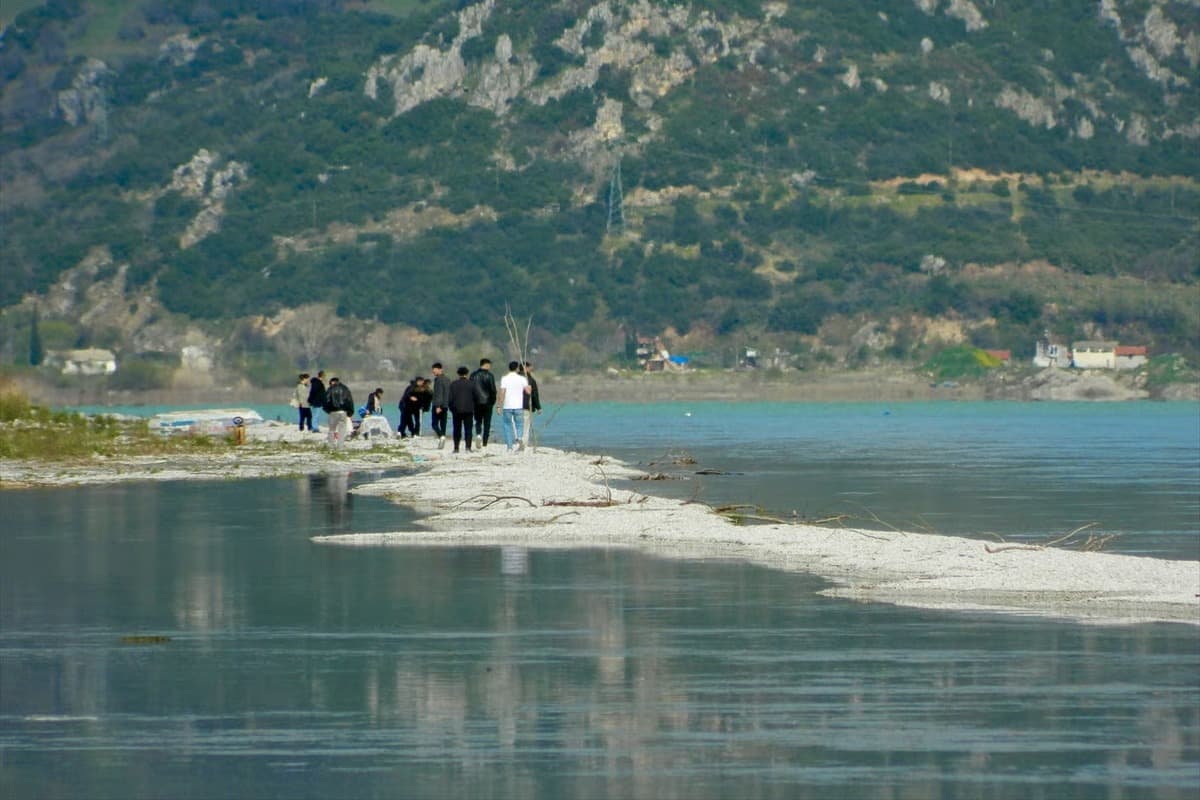 Eğirdir Gölü’nde mucizevi görüntü
