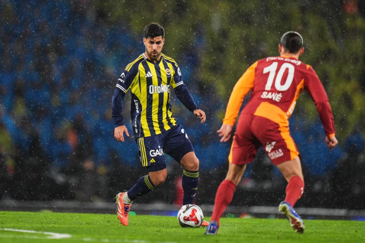 Henüz vakit varken gülüm:  Fenerbahçe