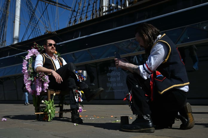 Halkın katılımıyla büyüyen sokak karnavalı