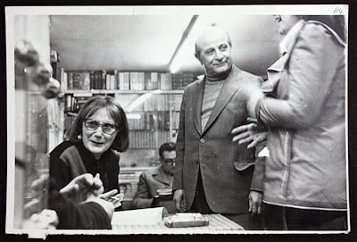 Yazar Adalet Ağaoğlu, imza gününde