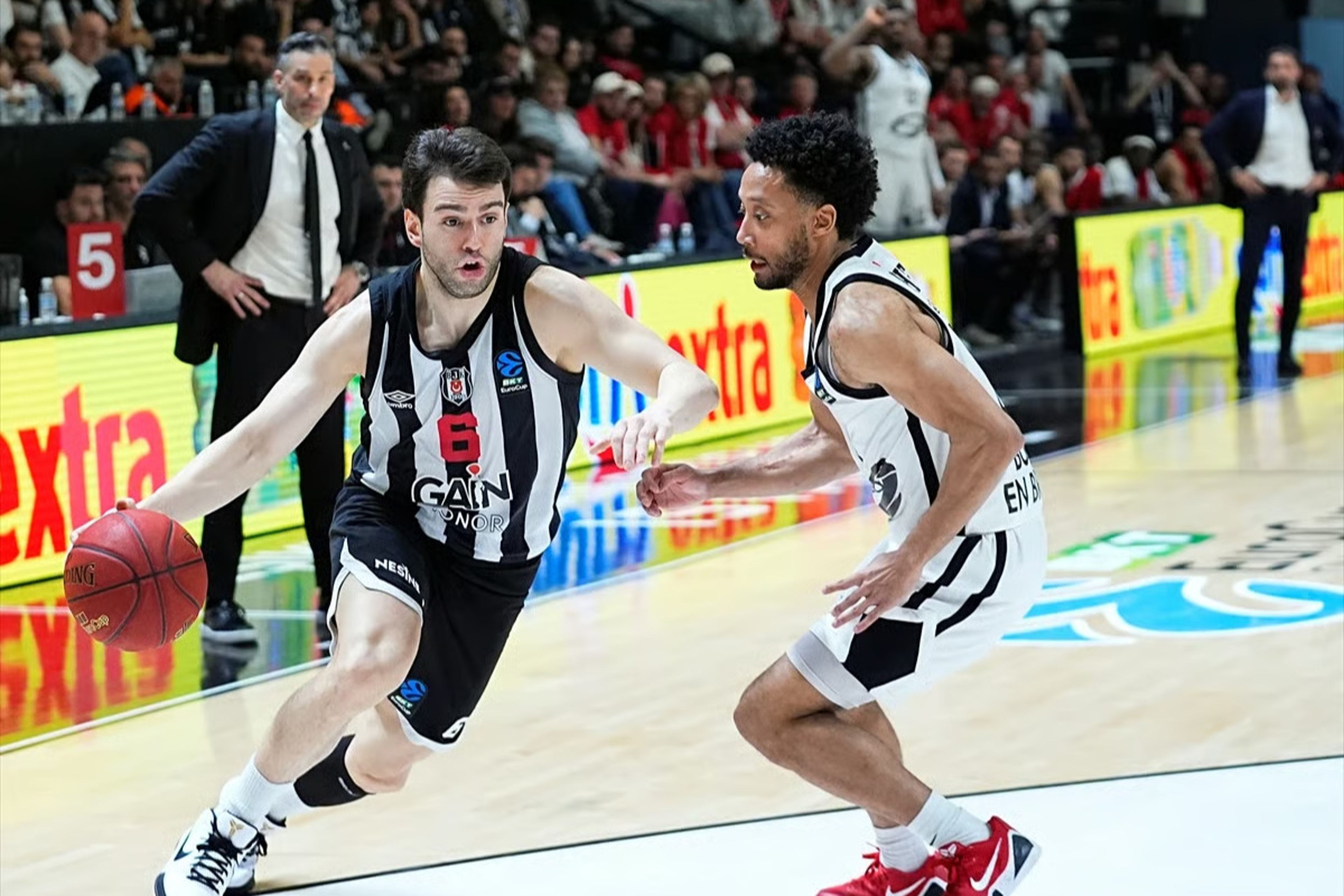 Beşiktaş final serisinin ilk maçında Cosea jl bourg'a mağlup oldu