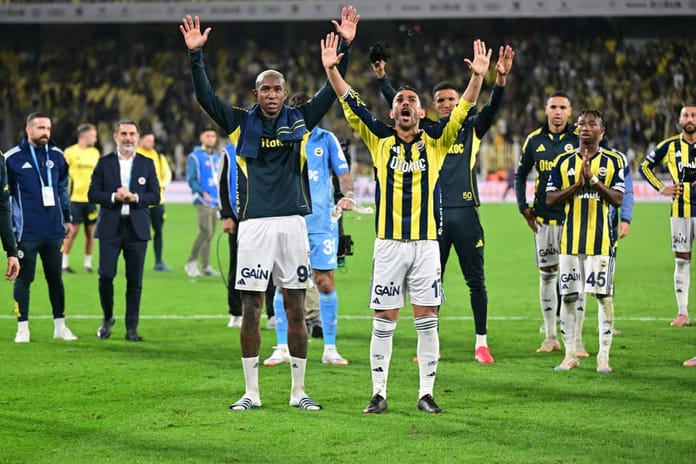Süper Lig'de zirve takibi: Fenerbahçe, Antalyaspor engelini aşarak galibiyet hasretine son verdi