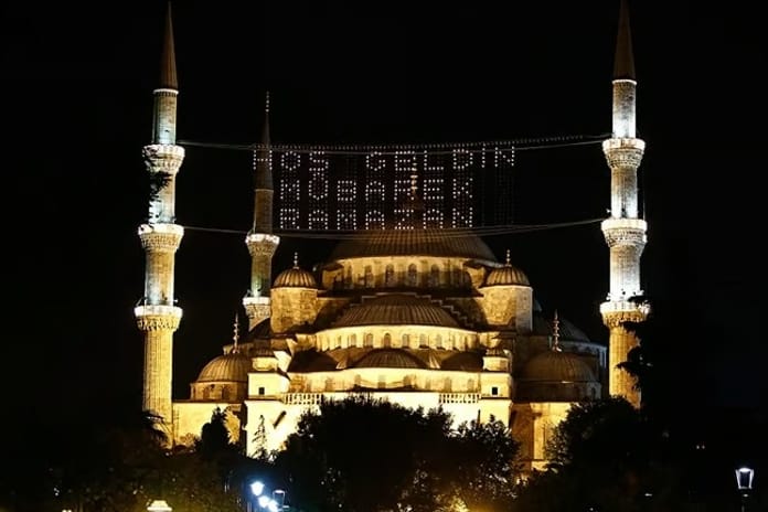 Bugün ne kandili 15 Ocak? Diyanet ile bugün Miraç Kandili mi, anlamı nedir, neler yapılır?