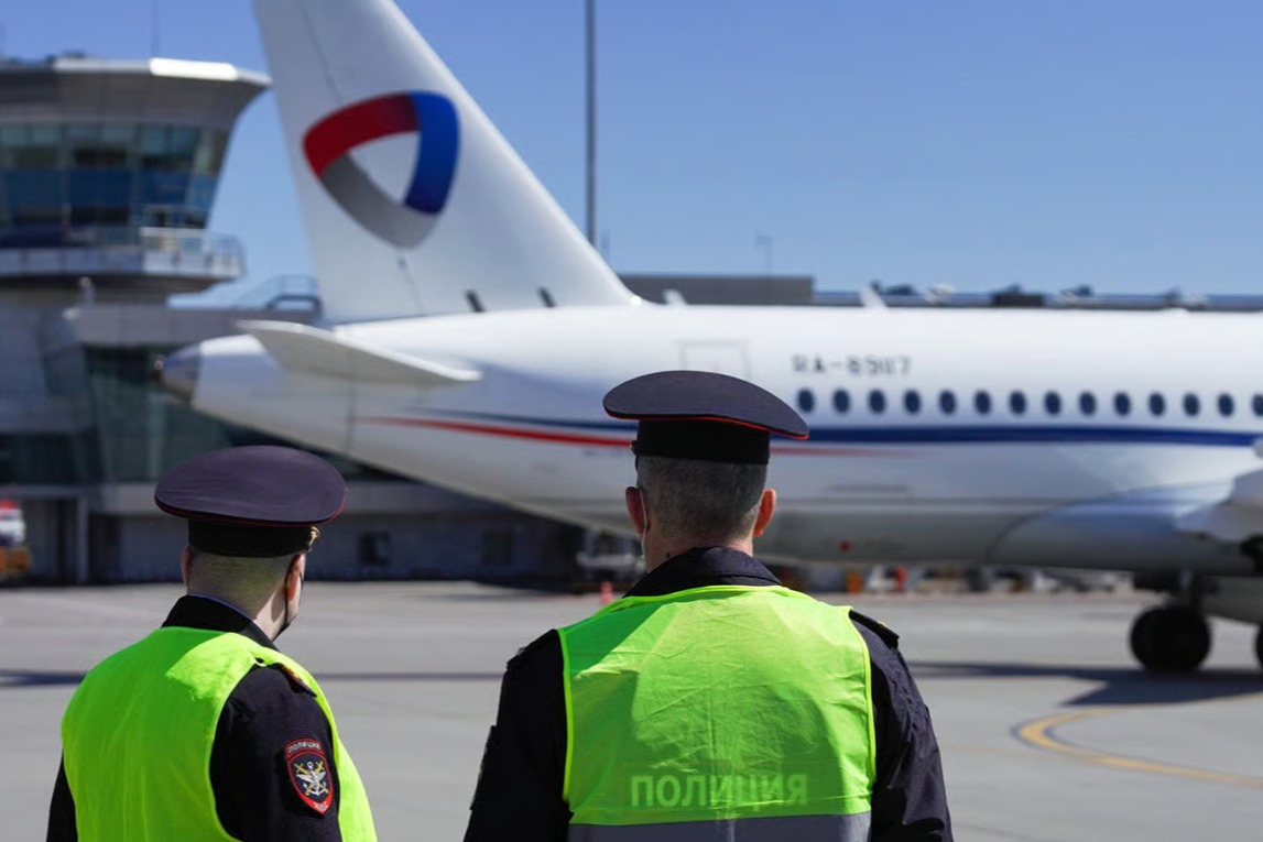 Drone Threat Forces Russia to Cancel or Delay Over 2,000 Flights