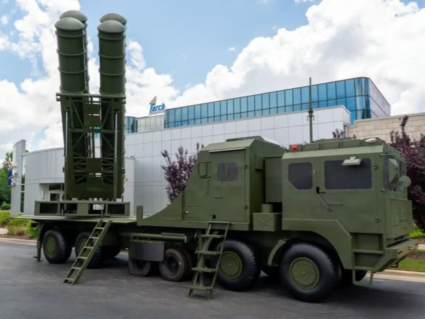 ABD’li şirket, Çin menşeli HQ-22 hava savunma sisteminin gerçeğe çok yakın muadilini üretti