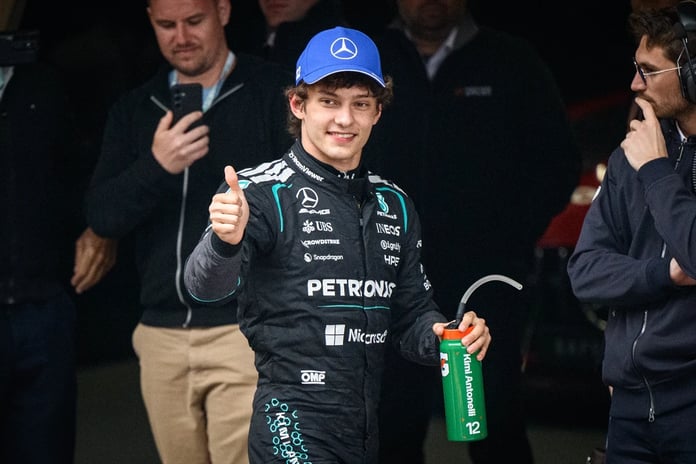 Antonelli'den rekorlarla gelen ilk galibiyet