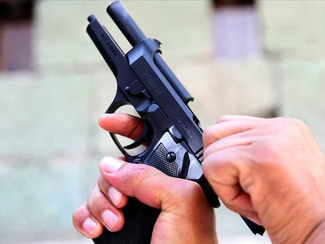 Silahlı paylaşım yapan "sanal çeteler" çökertildi: 19 yakalama