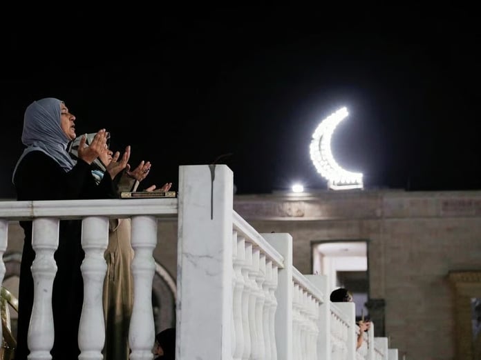 Milyonlarca Müslüman Ramazan ayının ilk orucunu tutacak