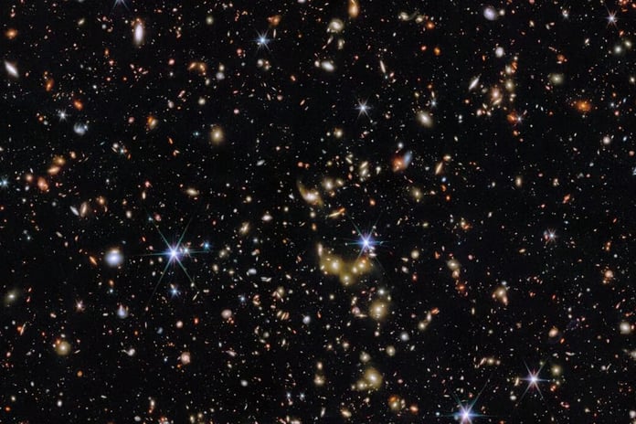 7 milyar yıldır değişmeyen galaksi bulundu