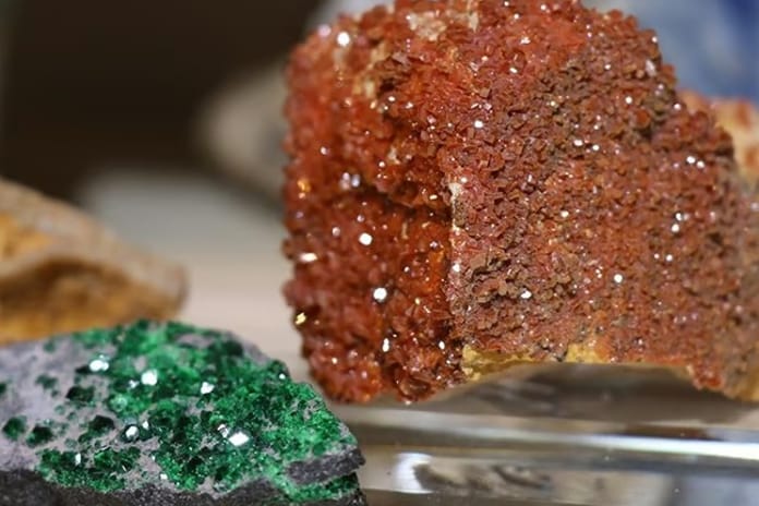 Kaçak değerli taş ve pırlanta ticaretine dev operasyon: 35 gözaltı