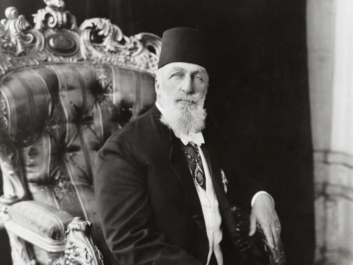 Tarihte Bugün: Son Halife Abdülmecid Efendi Paris'te vefat etti