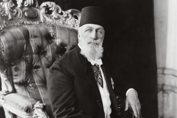 Tarihte Bugün: Son Halife Abdülmecid Efendi Paris'te vefat etti