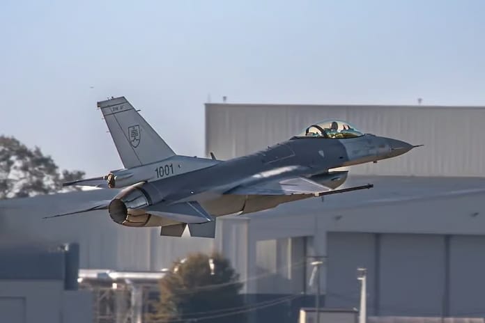 Lockheed Martin, Bulgaristan ve Slovakya için ilk F-16 Block 70 uçaklarının üretimini tamamladı