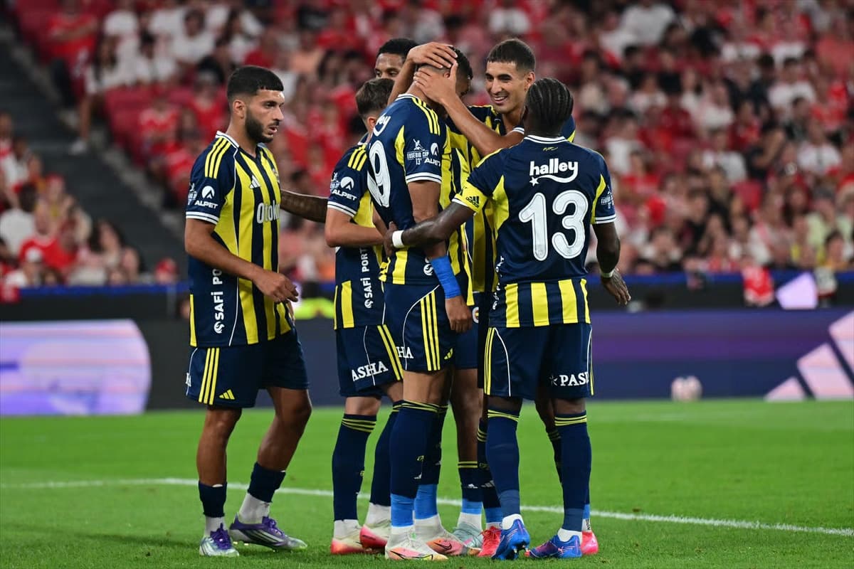 Yeni sezon öncesi son prova: Fenerbahçe, Chobani Stadyumu'nda ilk maçına çıkıyor