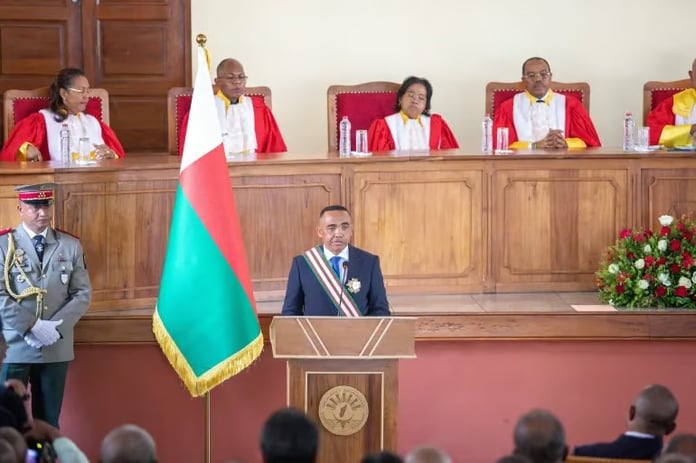 Madagaskar'da darbe lideri göreve başladı: Ülkede derin değişim sözü