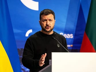 "Putin is Afraid of Trump" Zelensky Warns European Invasion