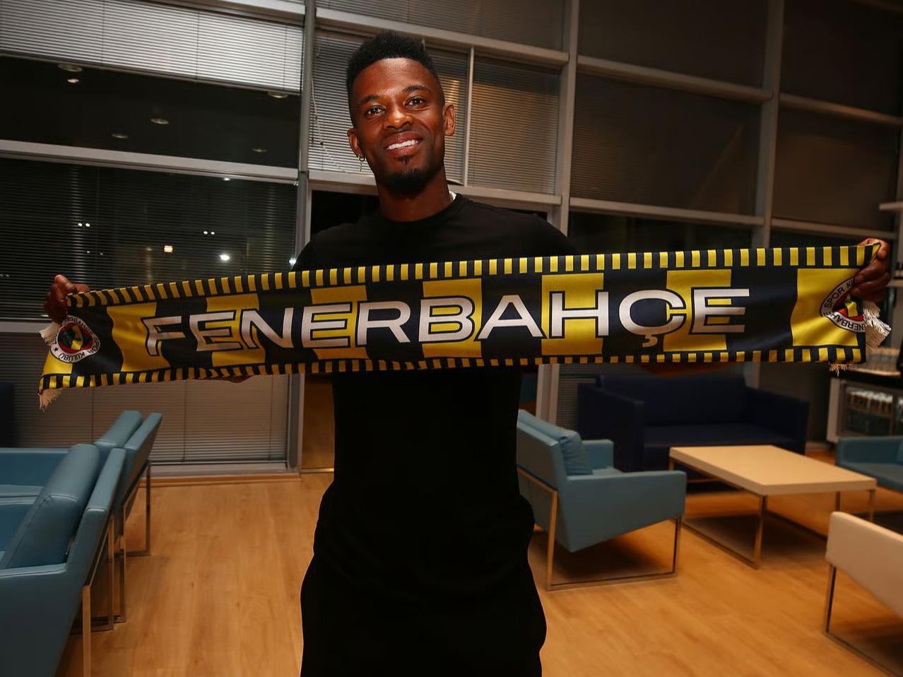 Fenerbahçe'den savunmaya çifte takviye