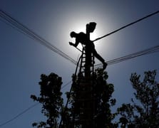 Irak'ta elektrik krizi: Ülke karanlığa gömüldü