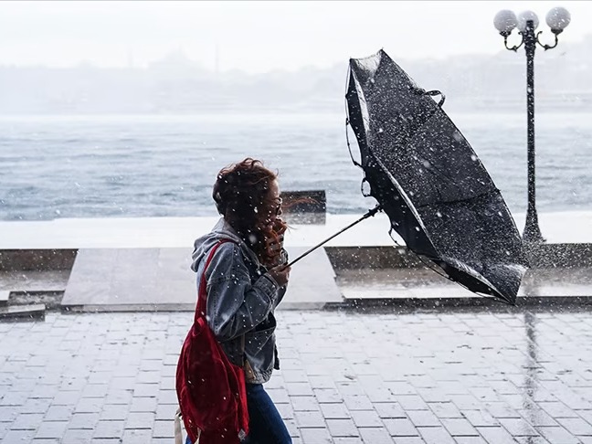 Meteoroloji'den kritik hava durumu uyarısı! O illerde yaşayanlar dikkat: Ani sel ve hortum tehlikesi
