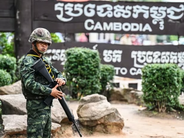 Tayland ile Kamboçya arasında çatışma çıktı