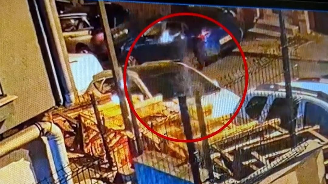 14’üncü kattan düştü: Hayatını kaybetti