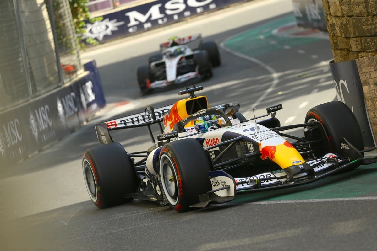 Formula 1 Azerbaycan Grand Prix'sinden unutulmaz kareler