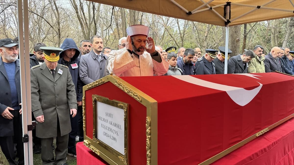 Ağrı'dan Konya'ya şehit ateşi düştü: Şehit Uzman Çavuş dualarla uğurlandı
