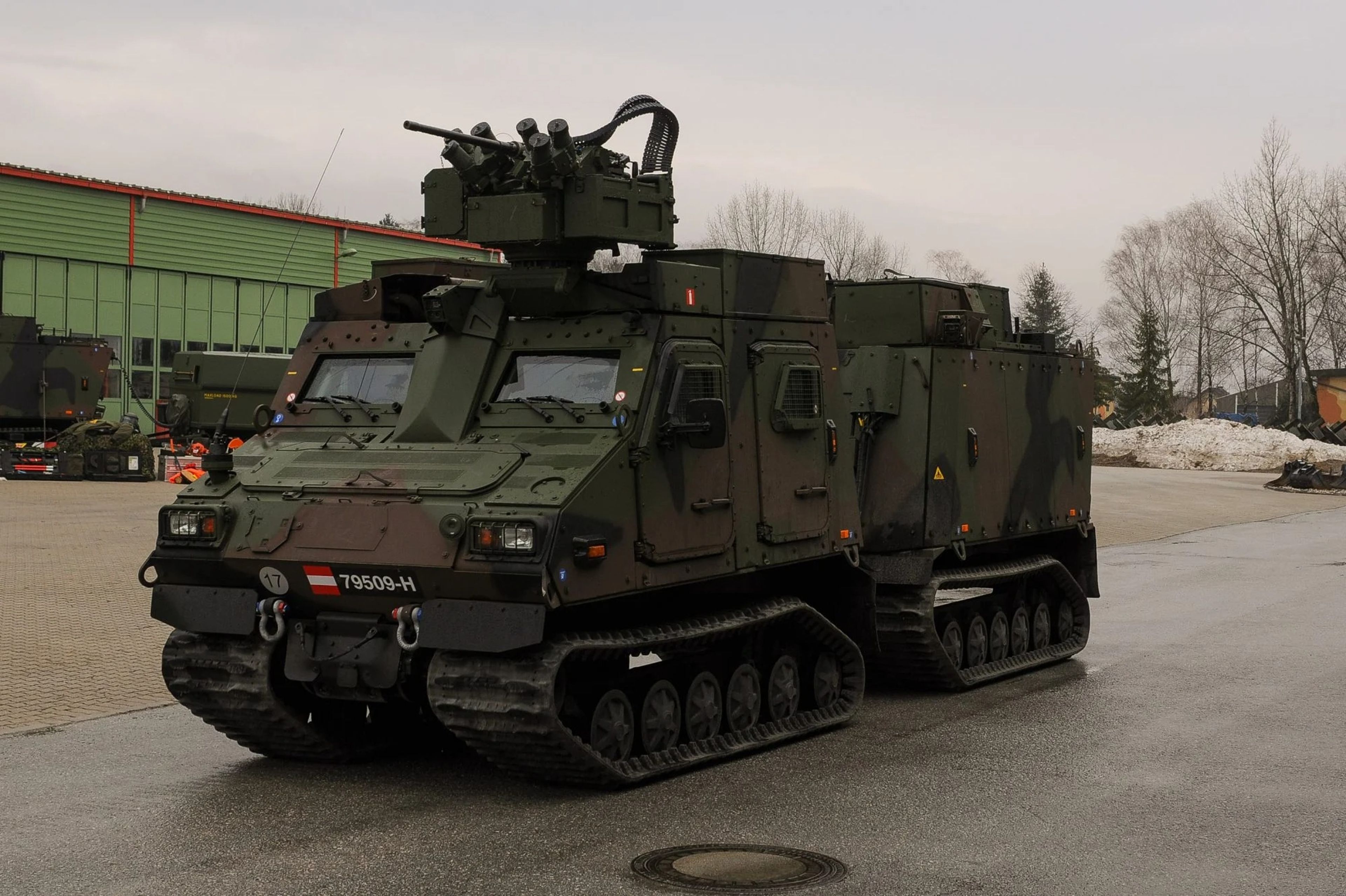 BAE Systems, BvS10 zırhlı araçlarının ilk teslimatlarını gerçekleştirdi