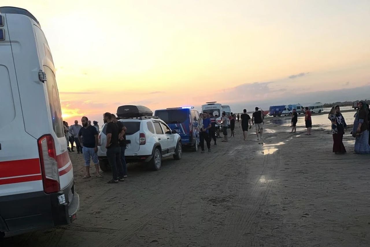 Mersin'de denize giren 3 kişi yaşamını yitirdi
