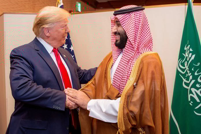 Trump Suudi Arabistan'ı "NATO üyesi olmayan müttefik" olarak tanımladı