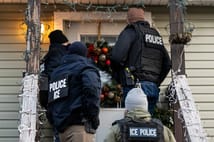 ABD'de ICE'ye sınır dışı edilen bebek tepkisi