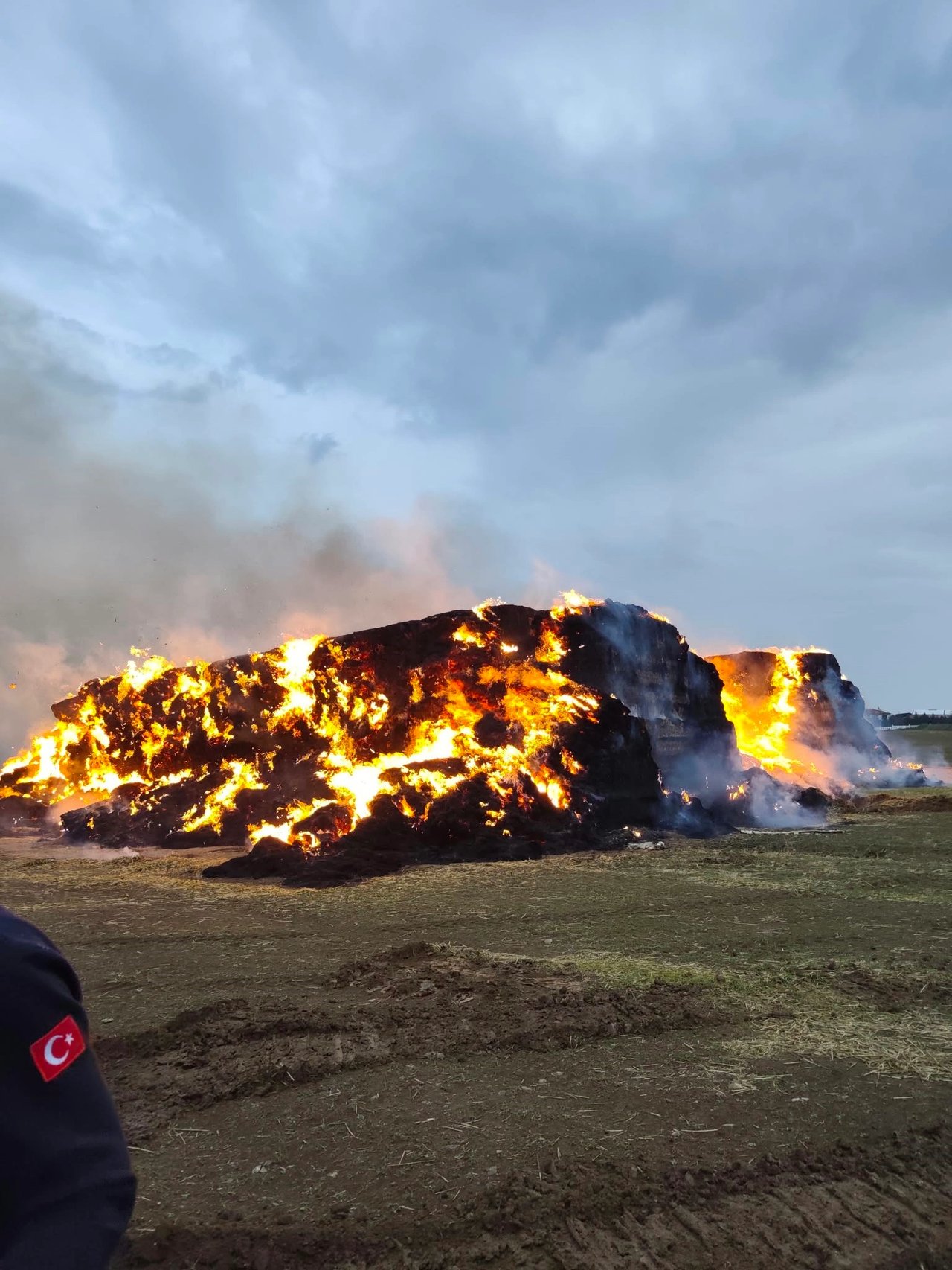 Yozgat'ta 500 ton saman neden yandı