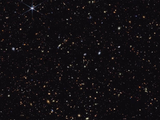 Evrenin ilk galaksilerinin görüntüleri ortaya çıktı