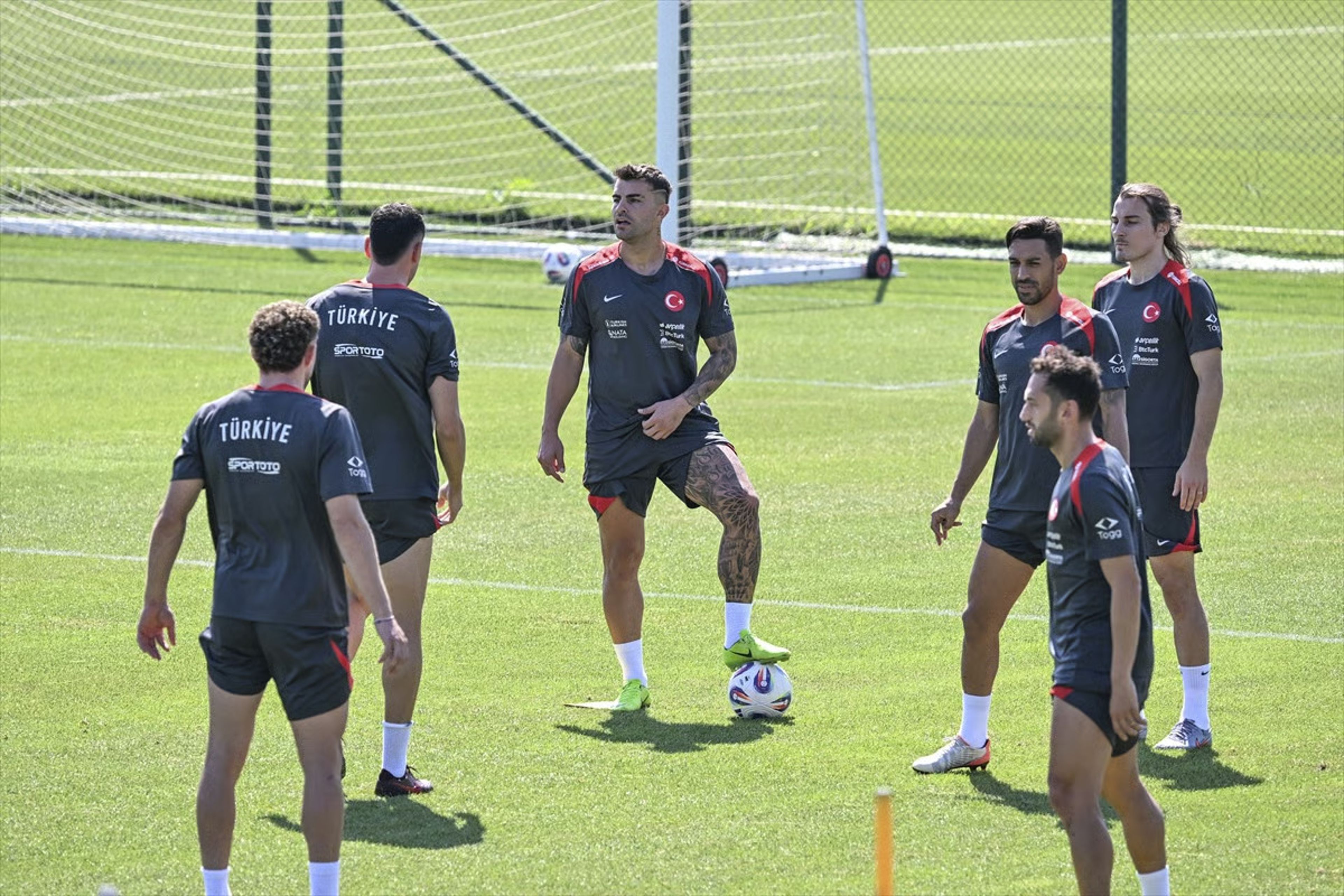 A Milli Takım'da futbolcular arasında kriz: İspanya mağlubiyeti sonrası patlayan sosyal medya kaosu