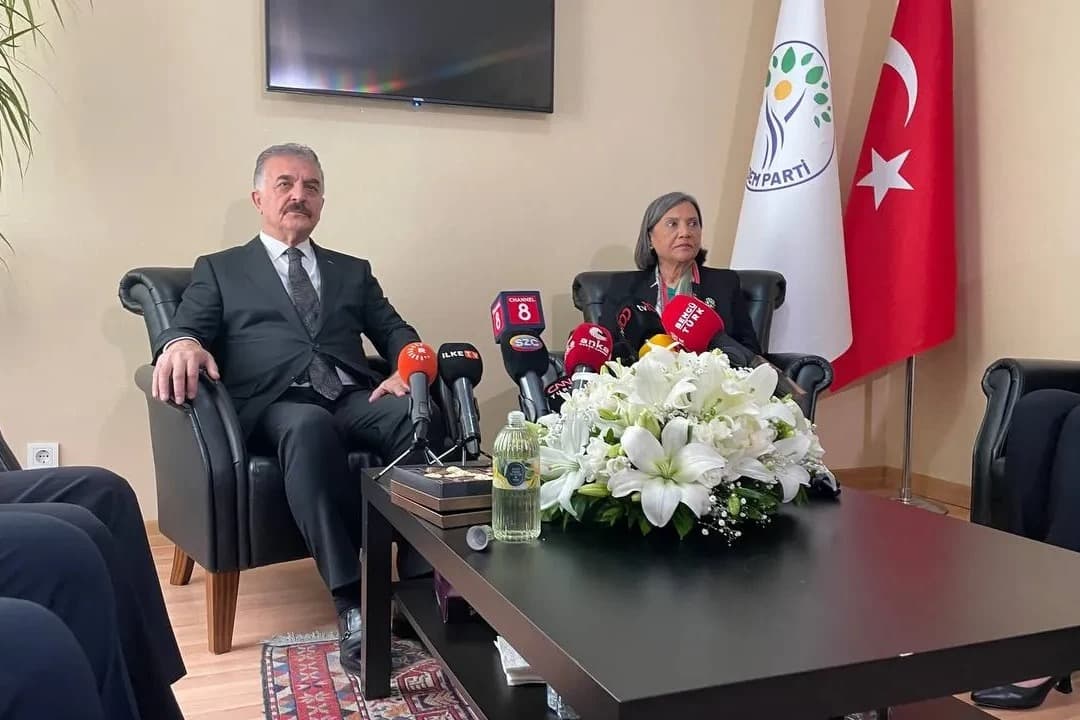 MHP ve DEM Parti ilk kez bayramlaştı