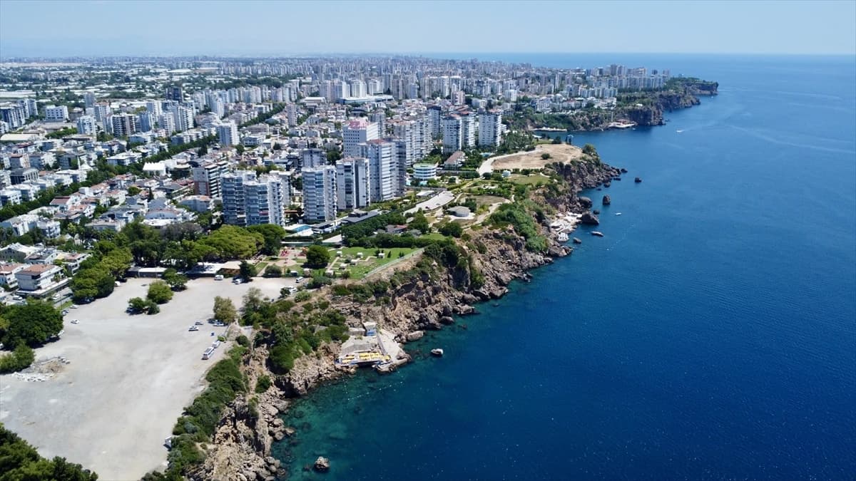Antalya'nın falez plajlarının oluşumu milyonlarca yıl öncesine dayanıyor