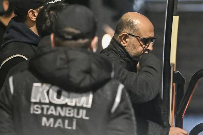 Rüşvetin belgesi var: 1 milyon dolar, 8 araç, 124 milyon TL