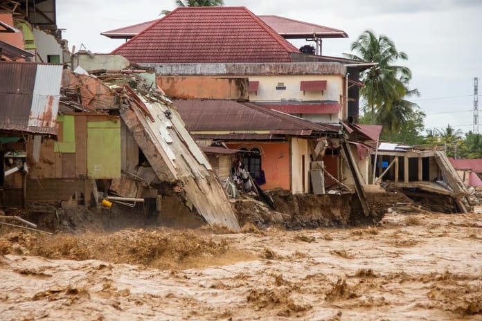 Endonezya’da sel ve heyelanlarda can kaybı 248'e yükseldi