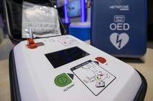 Otomatik şok cihazları halka açık alanlarda  zorunlu oluyor