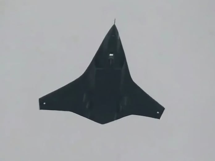 Çin'in üçüncü yeni nesil savaş uçağı görüntülendi