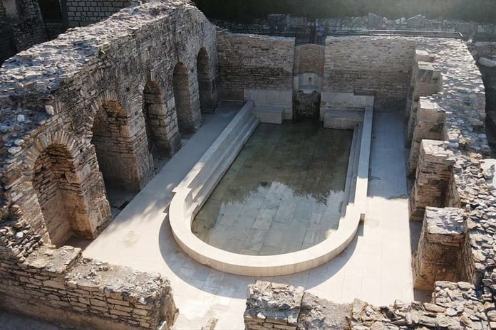 "Gladyatörler kenti" Stratonikeia'nın Roma hamamında 1900 yıl sonra su aktı